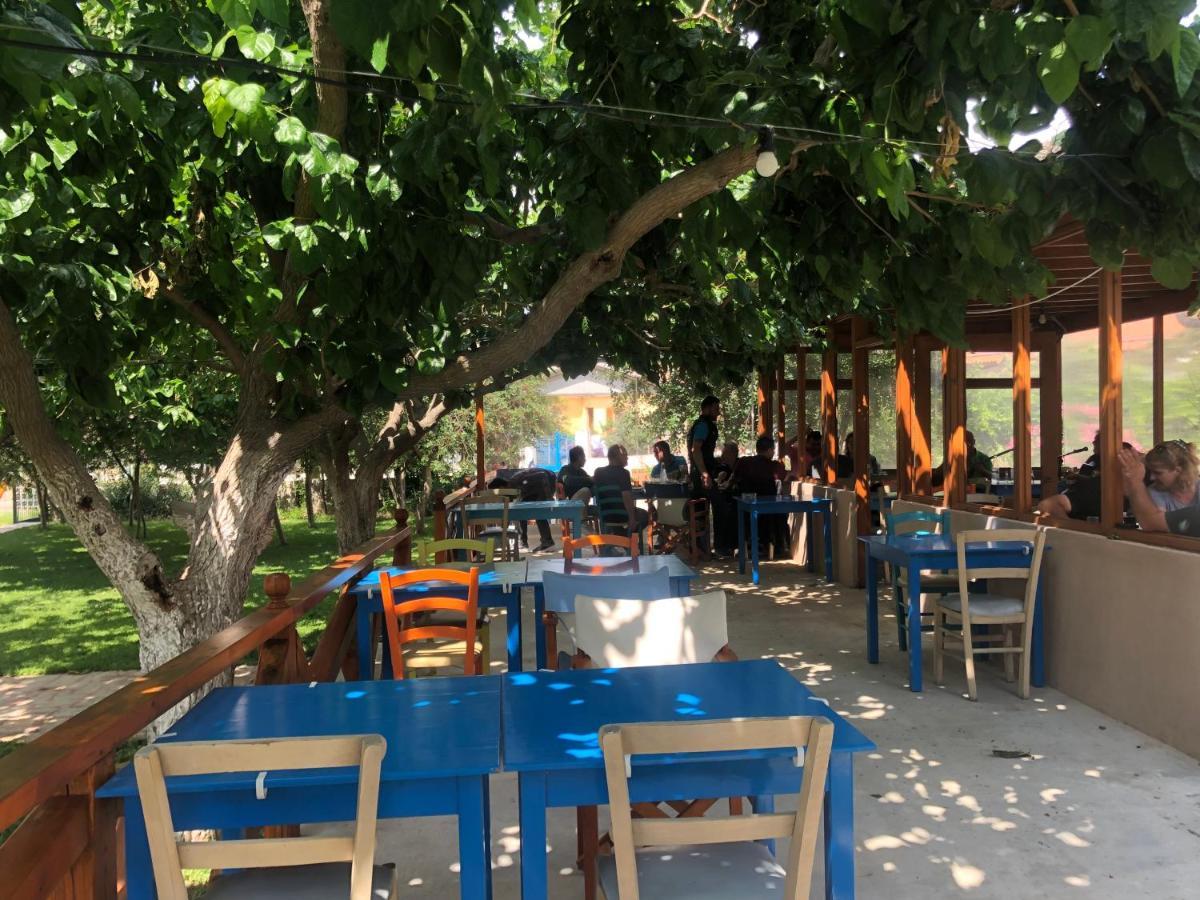 Gregory'S Village Плати Екстериор снимка